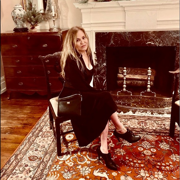 Meet your Posher, Rebecca - Picture 2 of 16